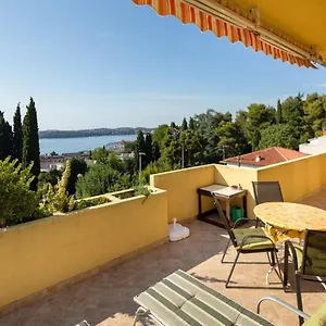 Draga With Sea View, Terrace & Parking Apartment